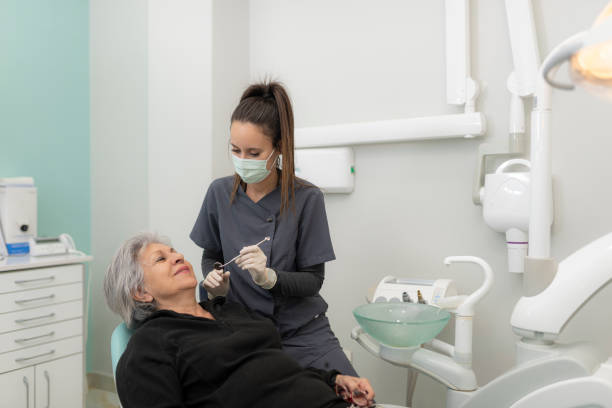 Best Emergency Tooth Extraction in Charlotte Park, FL